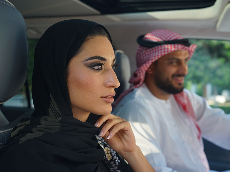 الطاير للسيارات تبدأ تسليم سيارات لينكون نافيجيتور الجديدة كلياً